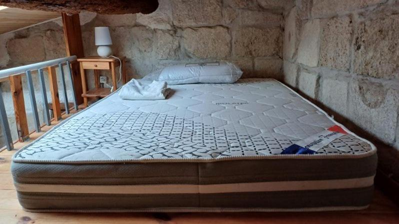 Appartement Chaleureux Dans Une Maison En Pierre Mireval Екстериор снимка