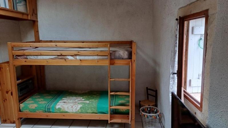 Appartement Chaleureux Dans Une Maison En Pierre Mireval Екстериор снимка