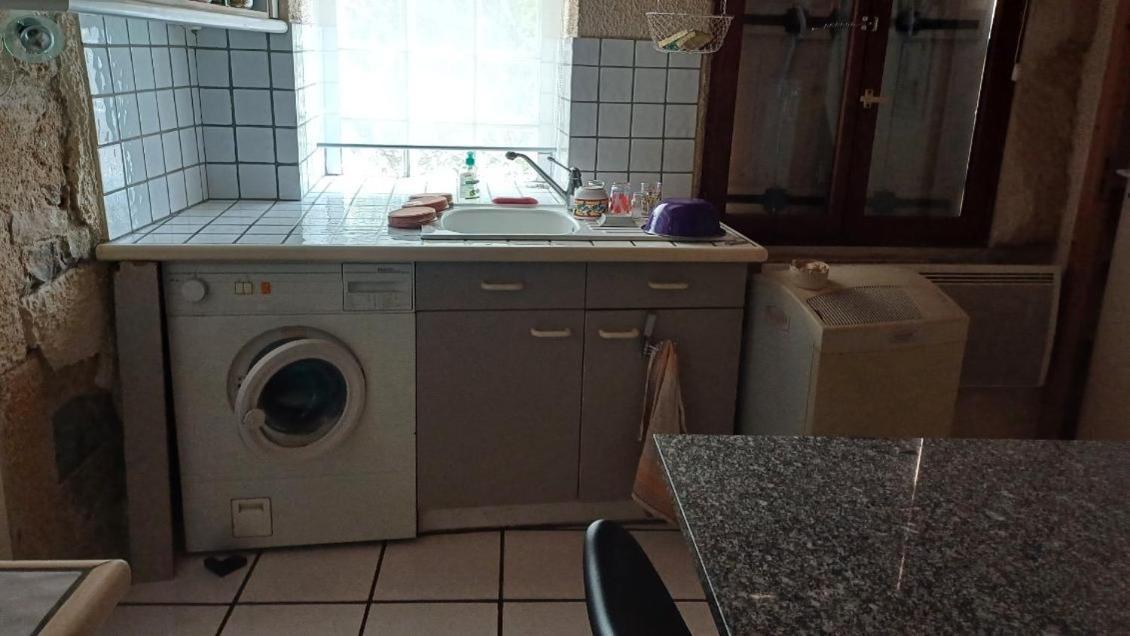 Appartement Chaleureux Dans Une Maison En Pierre Mireval Екстериор снимка