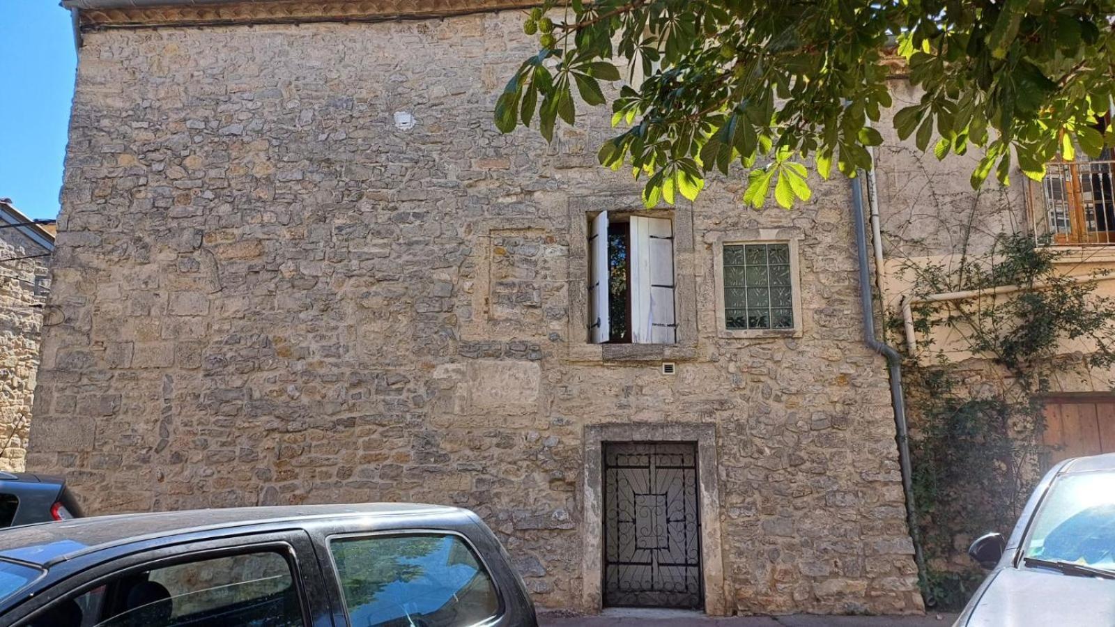 Appartement Chaleureux Dans Une Maison En Pierre Mireval Екстериор снимка